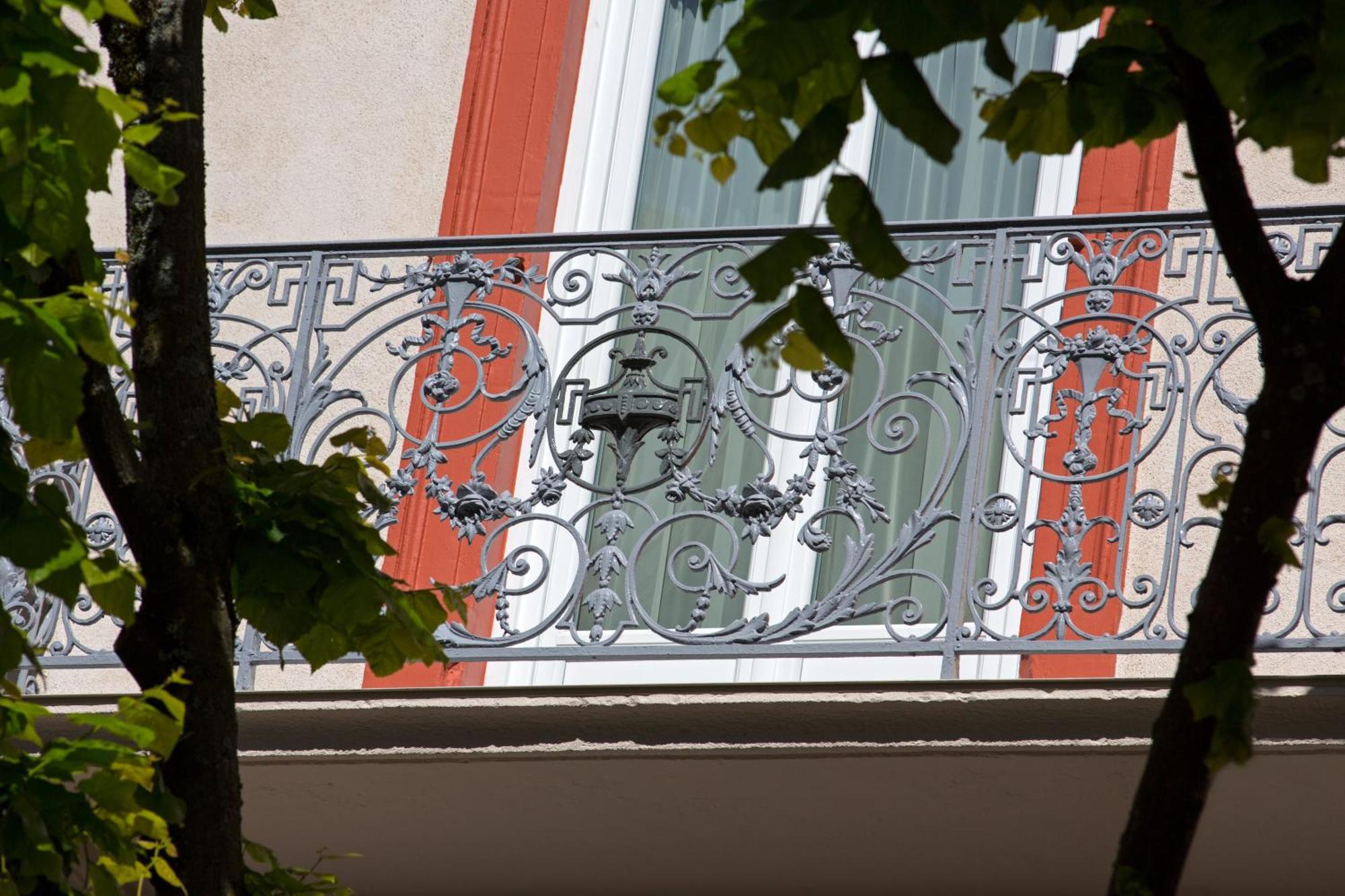 Hotel Arverna Vichy - Clt'Hotel Esterno foto