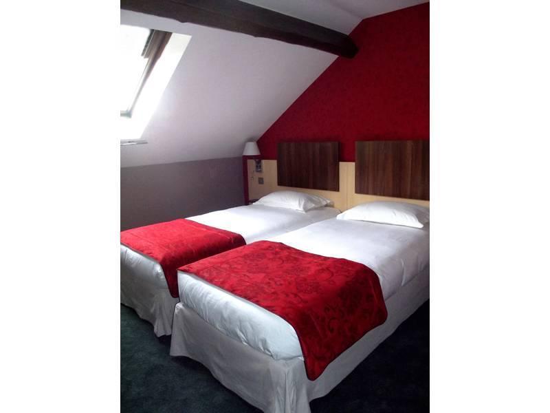 Hotel Arverna Vichy - Clt'Hotel Esterno foto