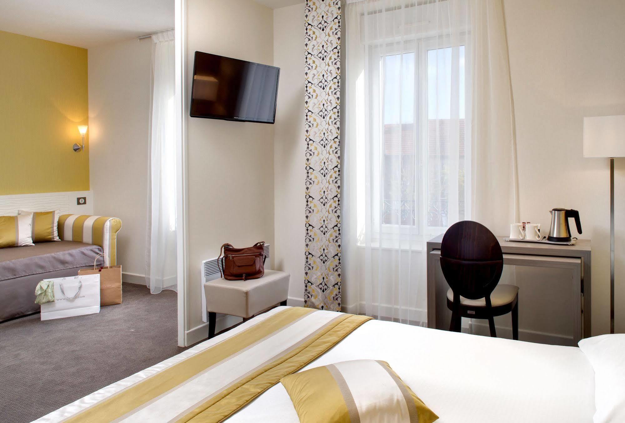 Hotel Arverna Vichy - Clt'Hotel Esterno foto