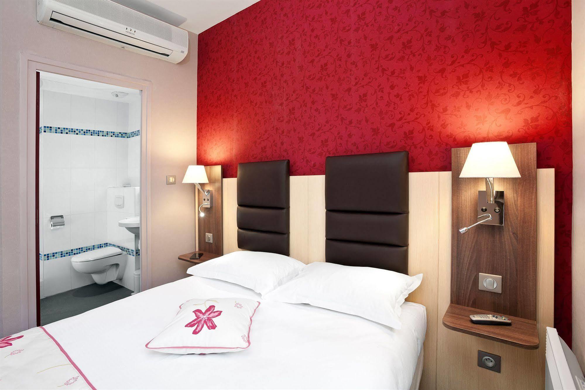 Hotel Arverna Vichy - Clt'Hotel Esterno foto